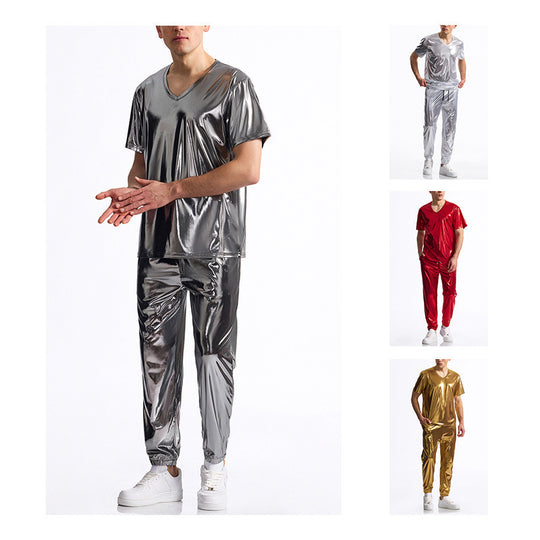 Herren Sportliches Set aus glänzendem Material mit V-Ausschnitt Heidi-Mode