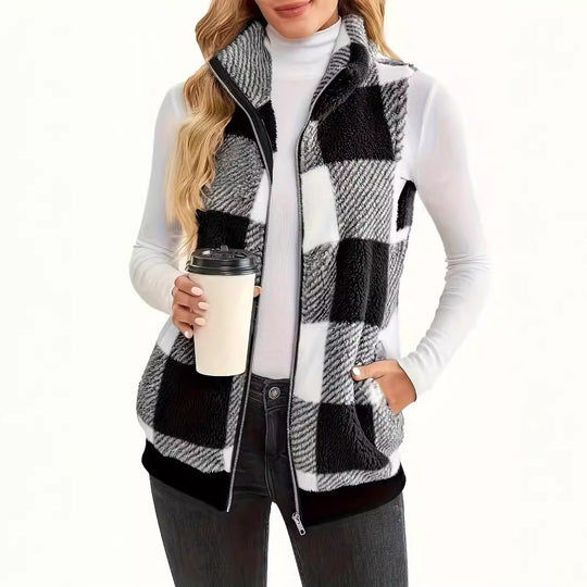 Damen Weste aus kuscheligem Fleece mit Karomuster und praktischen Taschen Heidi-Mode