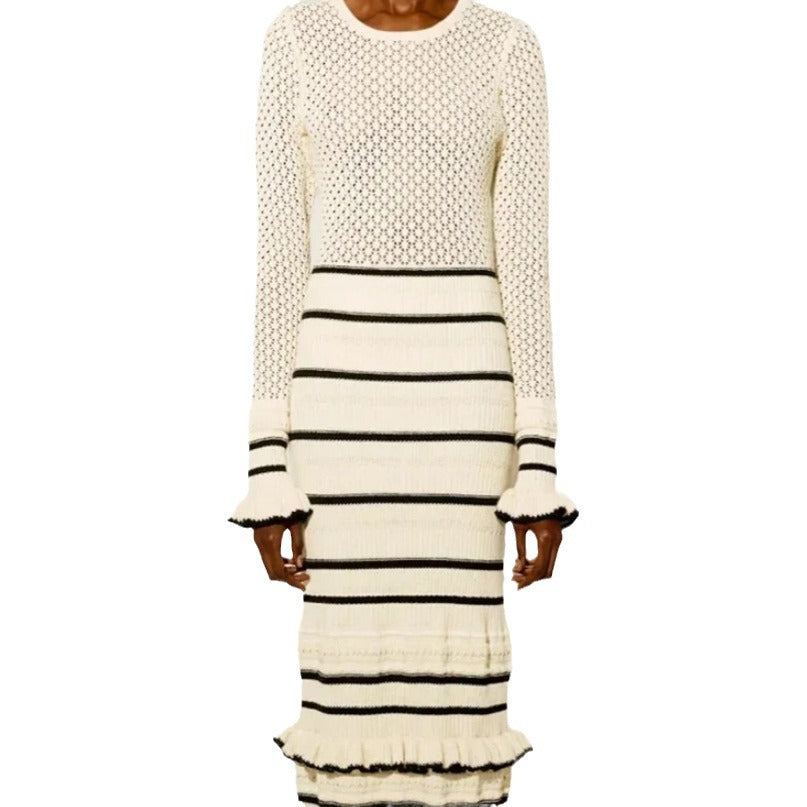 Damen Strickmaxikleid mit raffiniertem Lochmuster und kontrastierendem Streifen Heidi-Mode