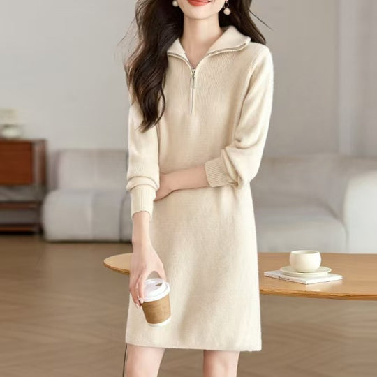 Damen Kurzes Strickkleid mit halbzipper und Kragen Heidi-Mode