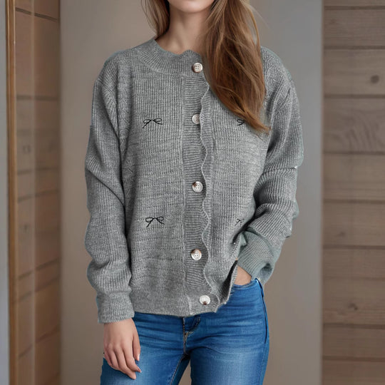 Damen Strickjacke mit verspieltem Knopf-Detail und schöner Struktur Heidi-Mode