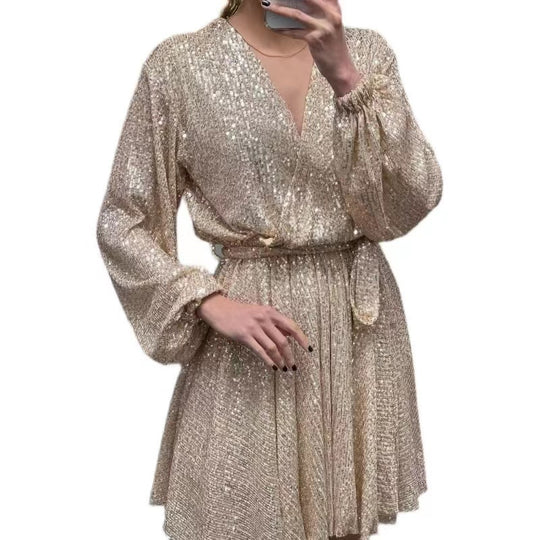 Damen Glamouröses Feierabendkleid mit funkelnden Pailletten und leichtem V-Ausschnitt Heidi-Mode