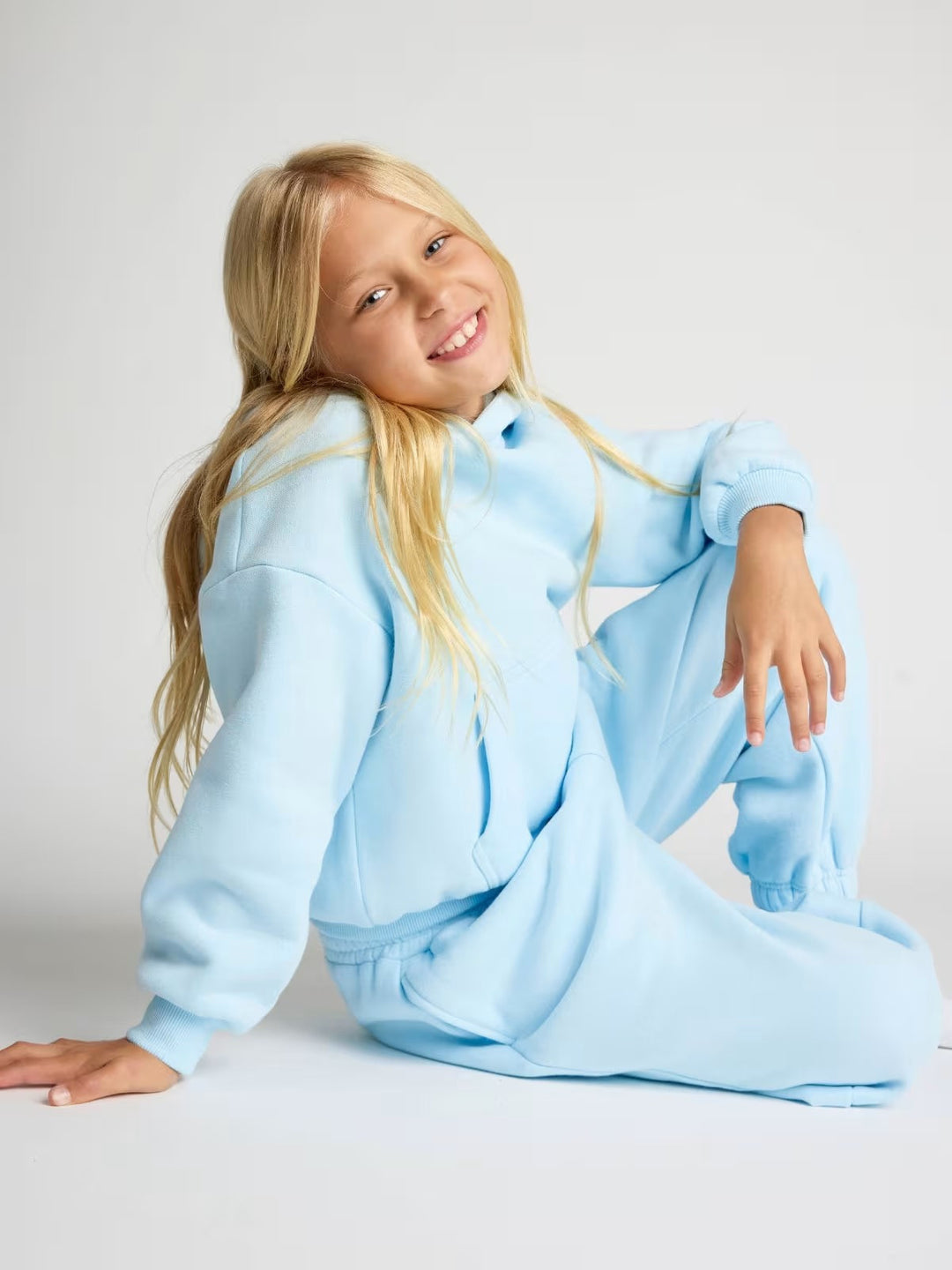 Damen lässiges Kapuzenpullover mit geräumiger Kängurutasche und kuscheligem Material Heidi-Mode