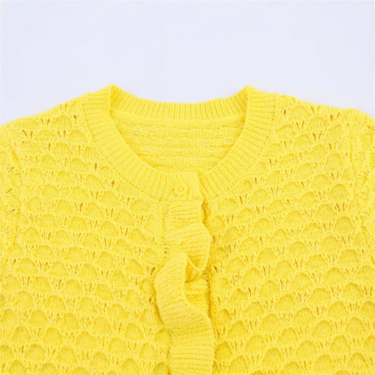 Damen Strickjacke mit Rüschendetails und Knopfleiste Heidi-Mode