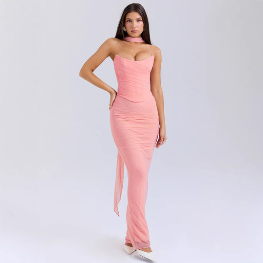 Damen Elegantes Couture-Maxikleid mit schulterfreiem Design und raffinierten Drapierungen Heidi-Mode