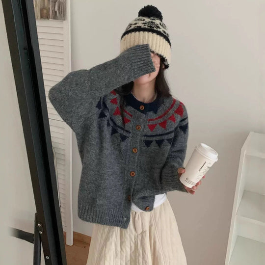 Damen Grobstrickcardigan mit aufwendigem Farbmuster und komfortablem Knopfverschluss Heidi-Mode