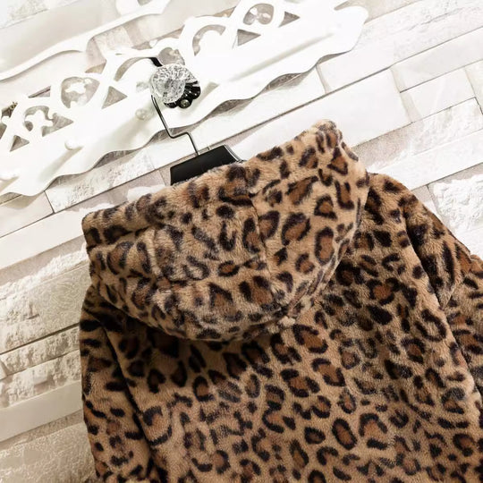 Damen kuschelige Fleecejacke mit Leopardenmuster und Kapuze Heidi-Mode