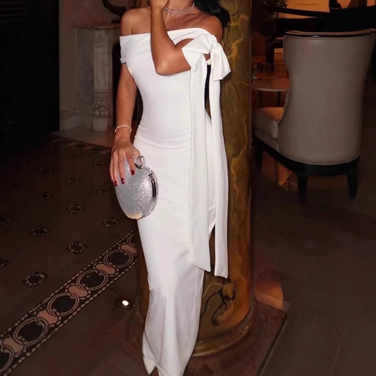 Damen Elegantes Off-Shoulder Maxikleid mit figurformendem Schnitt und schwingendem Saum Heidi-Mode