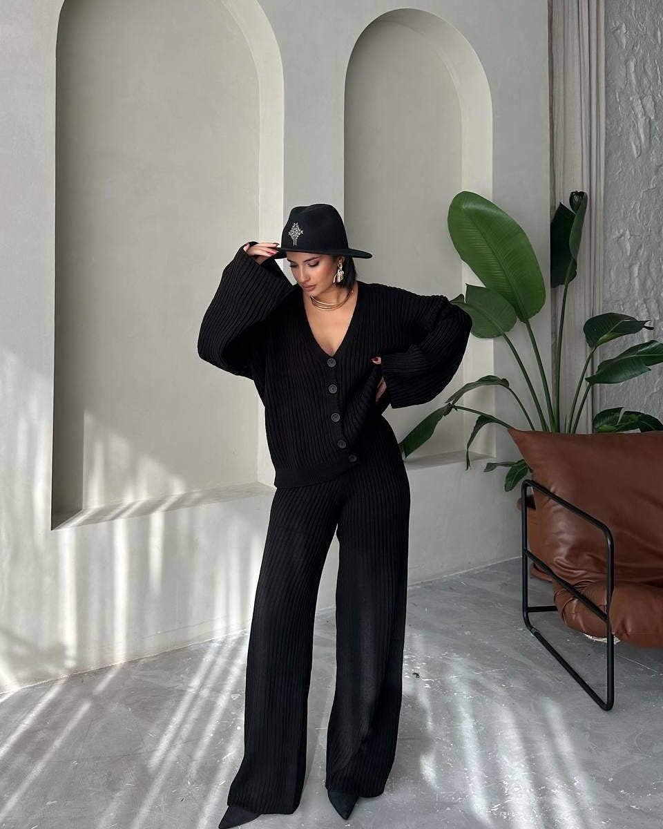 Damen Strick-Loungewear-Set mit weiten Ärmeln und Knopfleiste Heidi-Mode