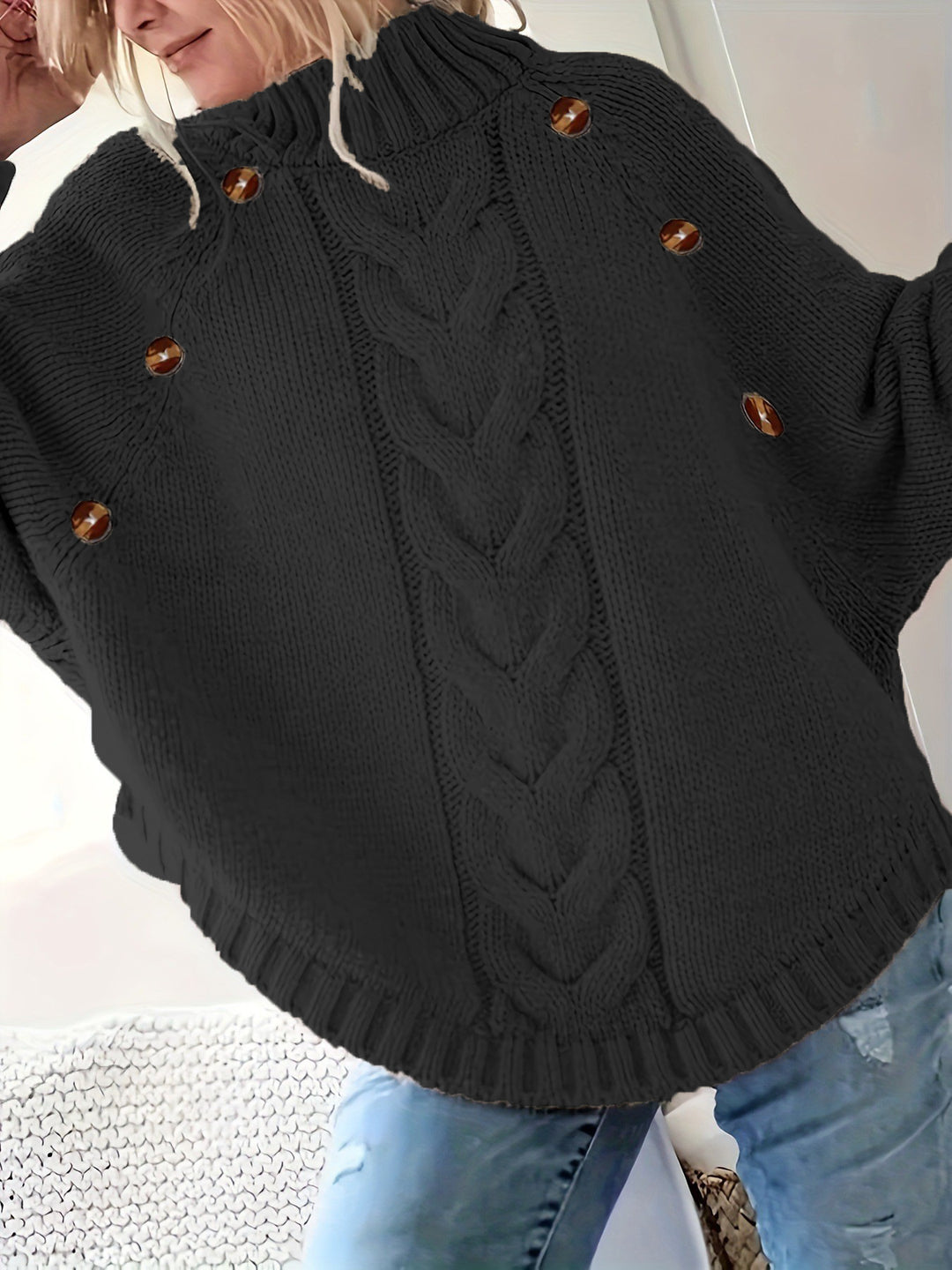 Damen Grobstrickpullover mit hochgeschlossenem Kragen und dekorativen Knöpfen Heidi-Mode
