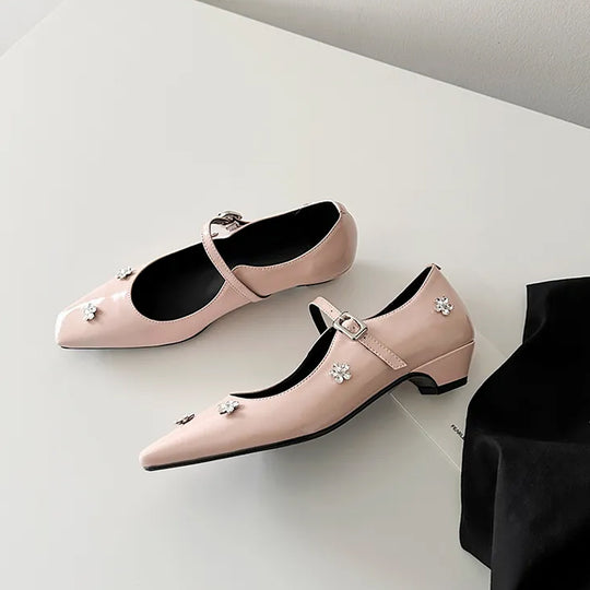 Damen elegante spitze Mary Jane Flache mit Blumenakzenten Heidi-Mode
