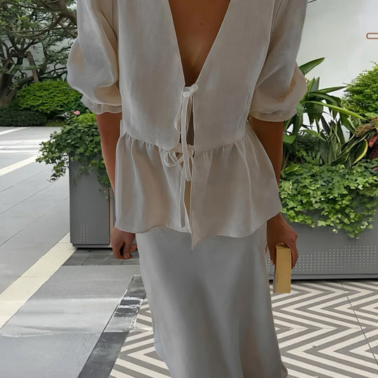 Damen Blusenshirt mit tiefem V-Ausschnitt und Rüschendetails Heidi-Mode