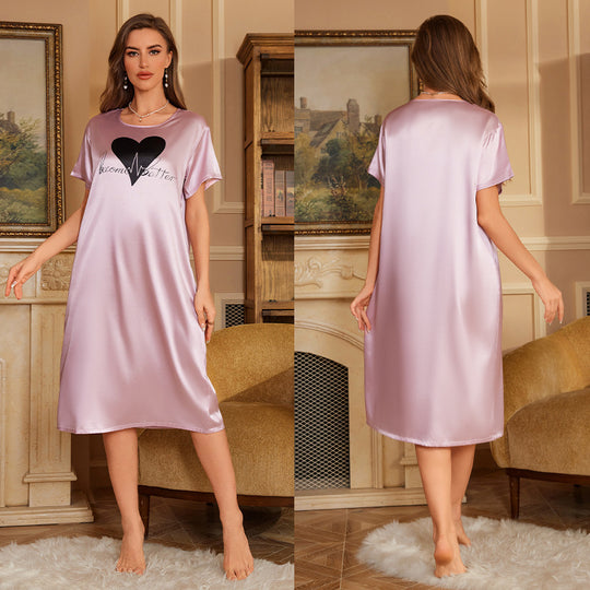 Damen Nachthemd aus satinähnlichem Material mit modernem Herzdesign Heidi-Mode