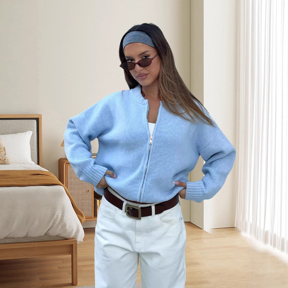 Damen Strickjacke mit kurzem Schnitt und sportlichem Reißverschluss Heidi-Mode