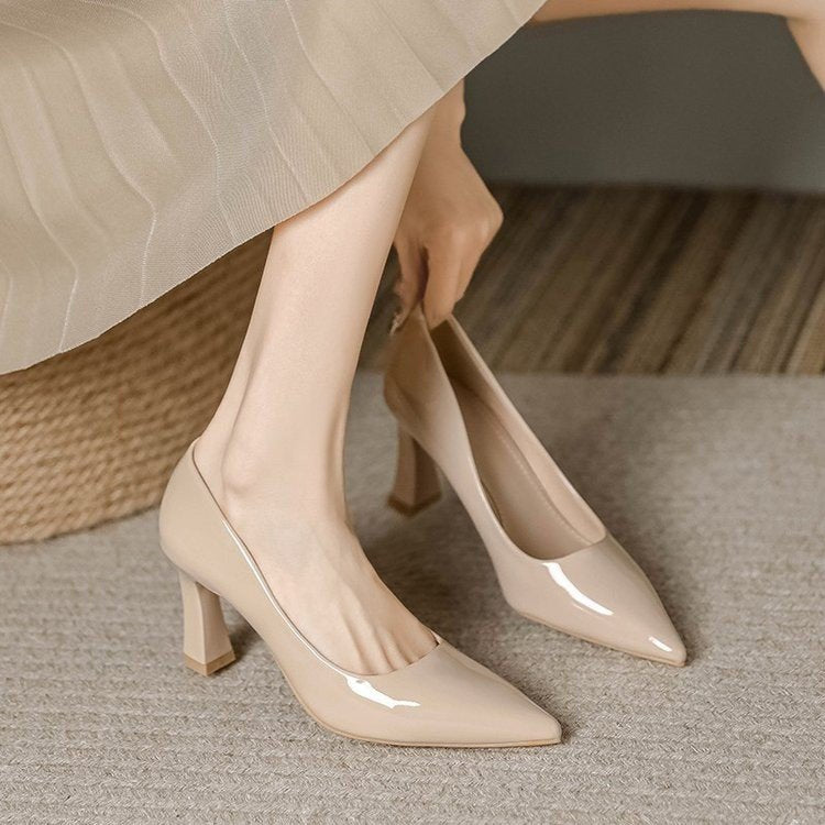 Damen Pumps mit elegantem Blockabsatz und modischem Details Heidi-Mode