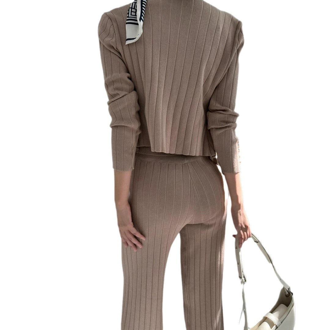 Damen elegantes gestricktes Ensemble mit Knopfdetaillierung Heidi-Mode