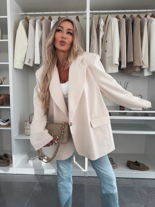Damen oversized Blazerjacke mit modernem Schnitt und nachhaltigen Materialien Heidi-Mode