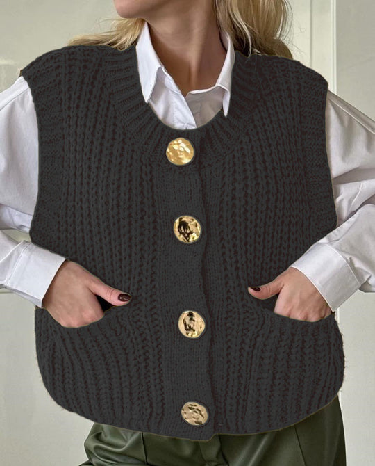 Damen gemütliche Strickweste mit großen Knöpfen und praktischen Taschen Heidi-Mode