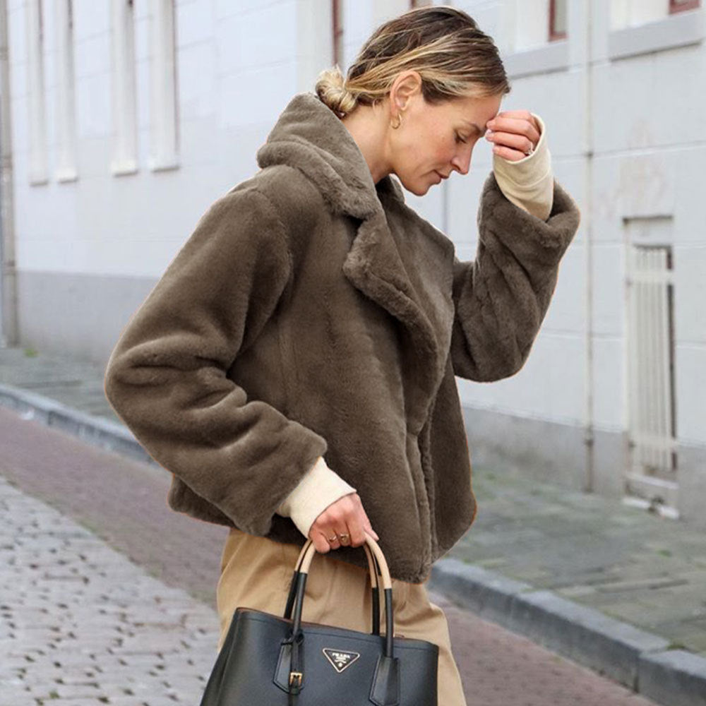 Damen Kuschelige Fleecejacke mit Reverskragen und Seitennaht Heidi-Mode