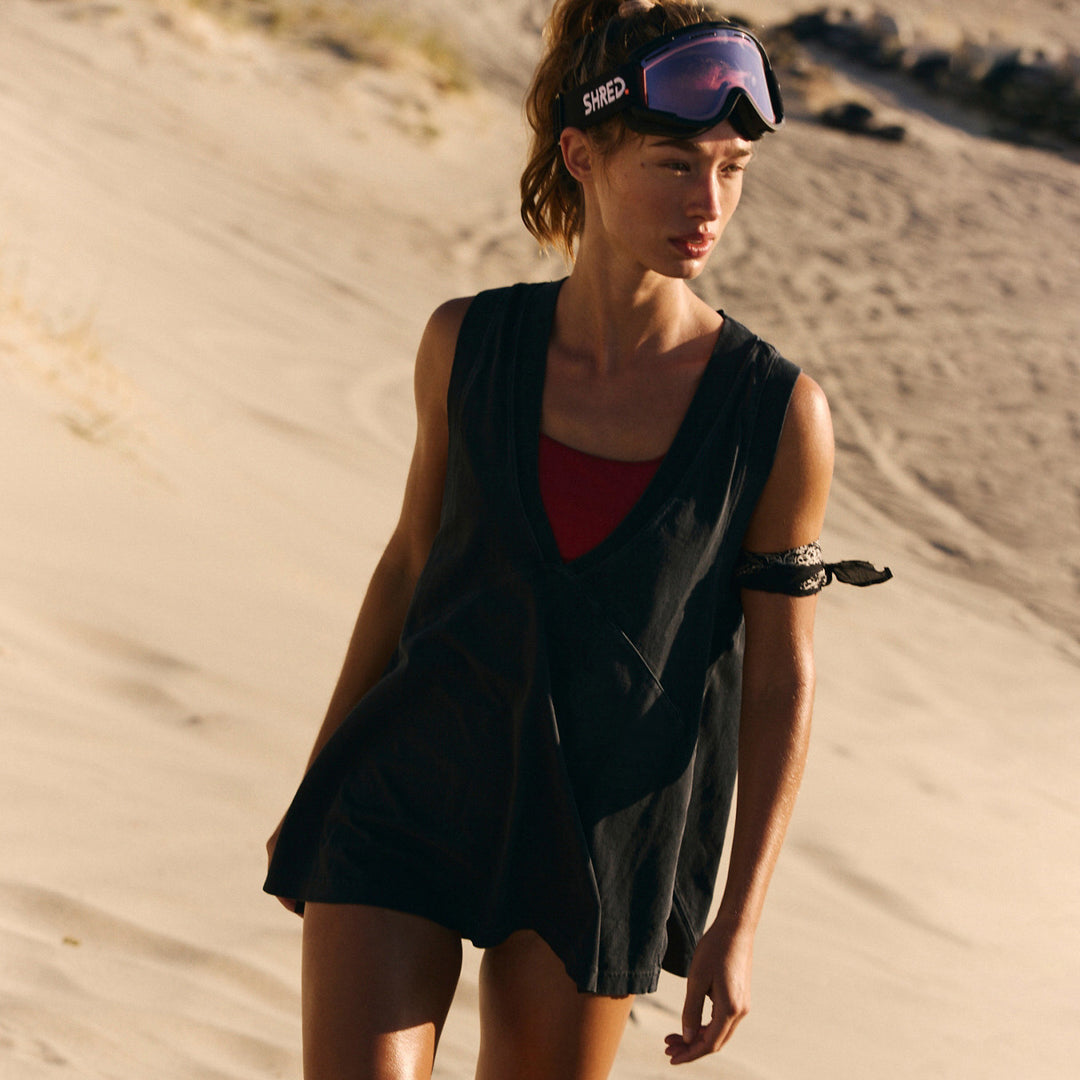 Damen lässiges Strandtop mit tiefem V-Ausschnitt und offenen Seiten Heidi-Mode