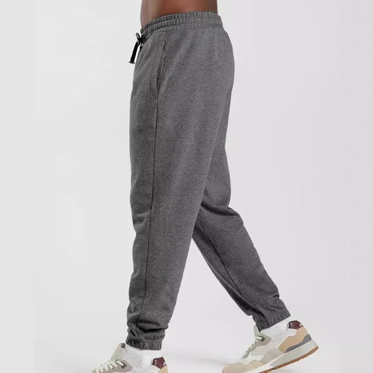 Herren Sportliche Jogginghose mit elastischem Bund und seitlichen Taschen Heidi-Mode