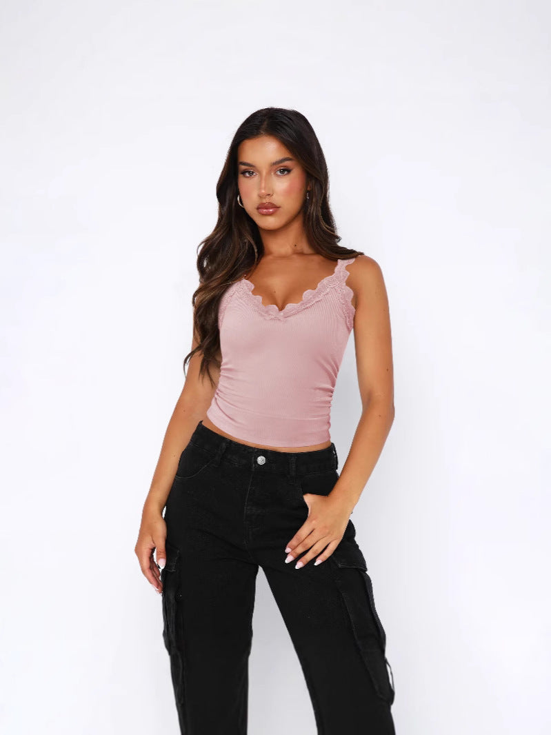 Damen Spitzen-Cami-Top mit verstellbaren Trägern und dekorativem Design Heidi-Mode