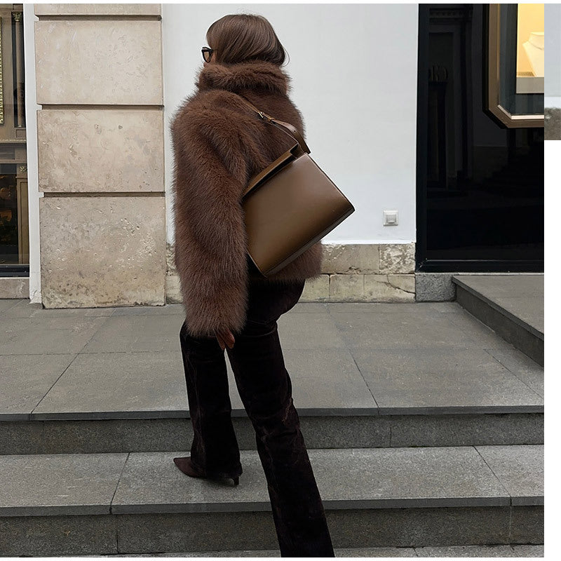 Damen Kunstfelljacke mit voluminösem Schnitt und elegantem Design Heidi-Mode