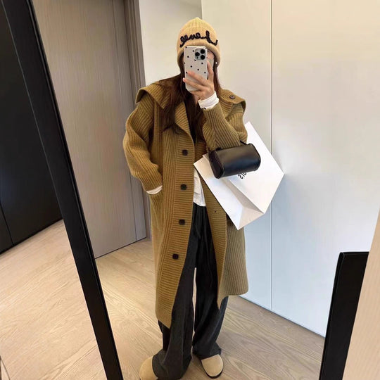 Damen Grobstrickjacke mit voluminösem Schnitt und dekorativen Knöpfen Heidi-Mode