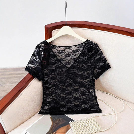 Damen Spitzentop mit femininer Passform und dekorativen Rüschendetails Heidi-Mode