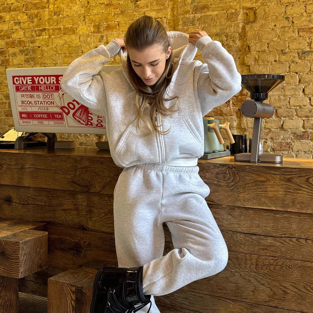 Damen modischer kurz geschnittener Sweatjacke mit Reißverschluss Heidi-Mode