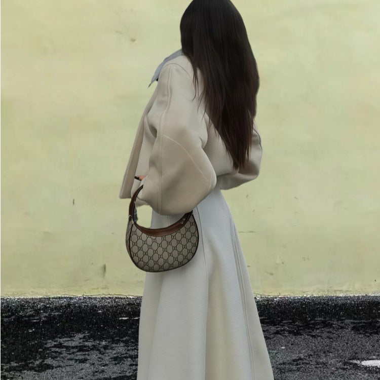Damen Wickeljacke mit weiten Ärmeln und dekorativem Knopf Heidi-Mode
