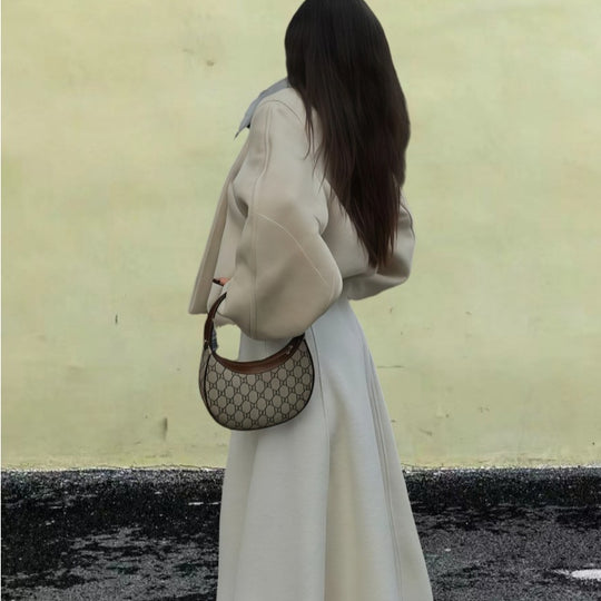 Damen Wickeljacke mit weiten Ärmeln und dekorativem Knopf Heidi-Mode
