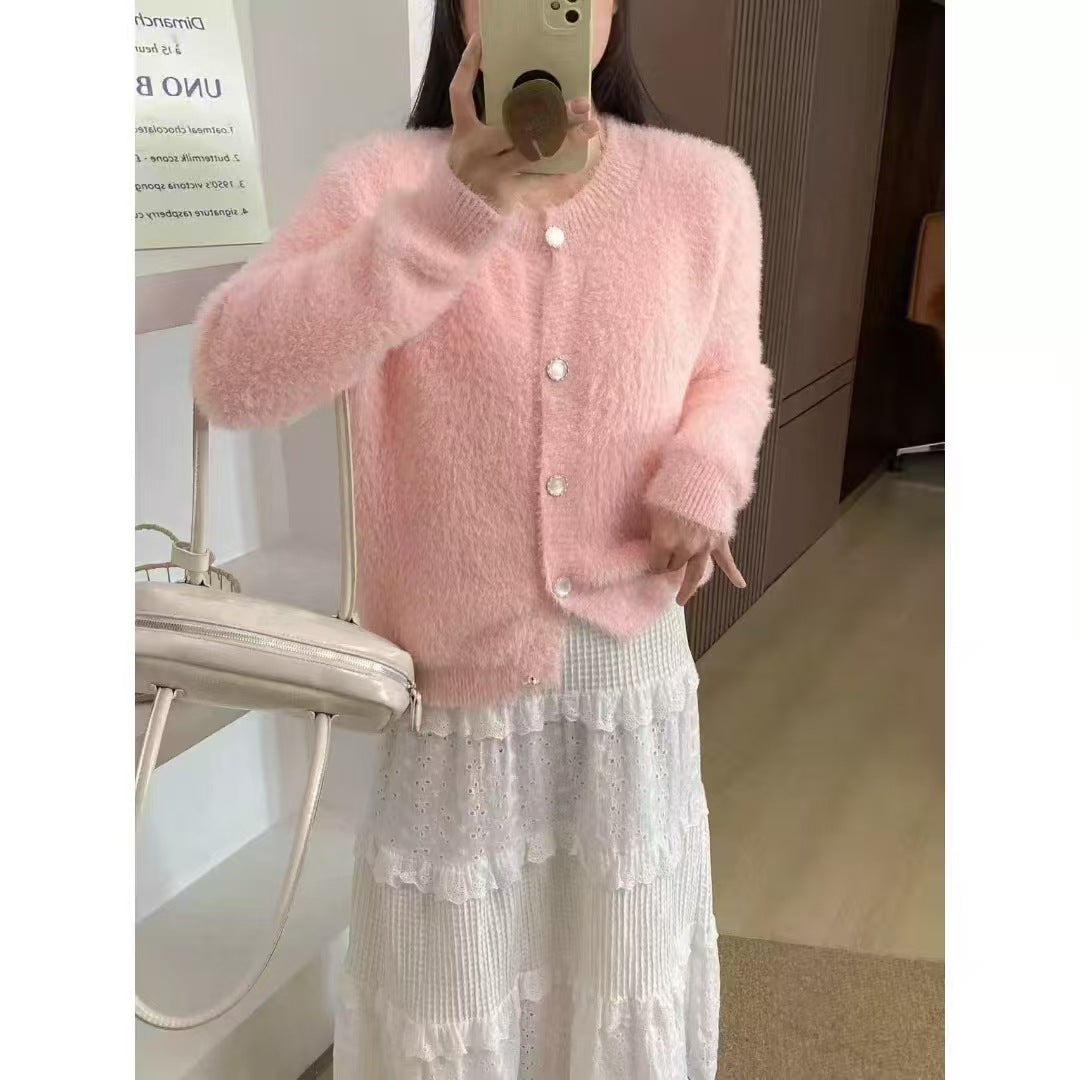 – Gestrickte Strickjacke mit Knopfleiste