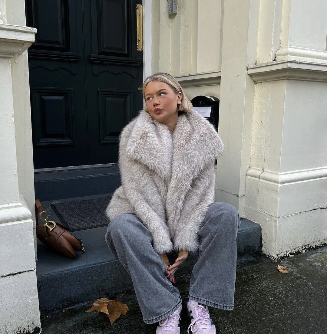 Heidi-Mode | Elegante Pelzjacke für Frauen Warm, Weich und Luxuriös, Stilvoll und Gemütlich, Polyester