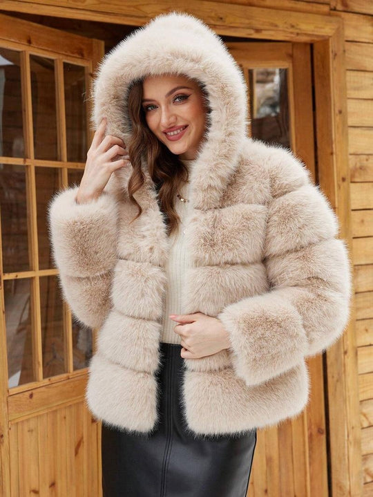 Damen Trendige Kunstpelzjacke mit Kapuze Heidi-Mode