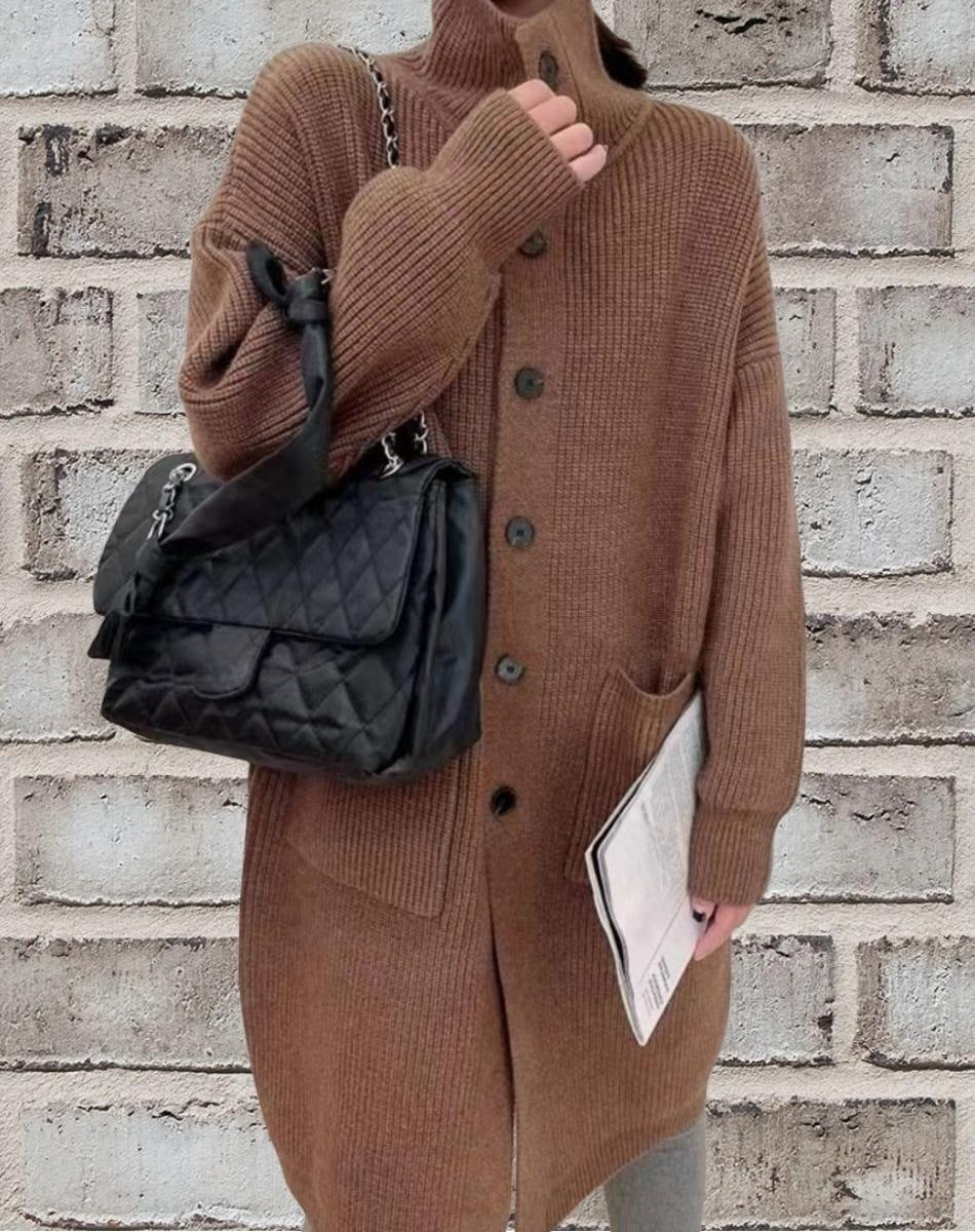 Damen Länger geschnittener Strickcardigan mit Knopfverschluss und aufgesetzten Taschen Heidi-Mode