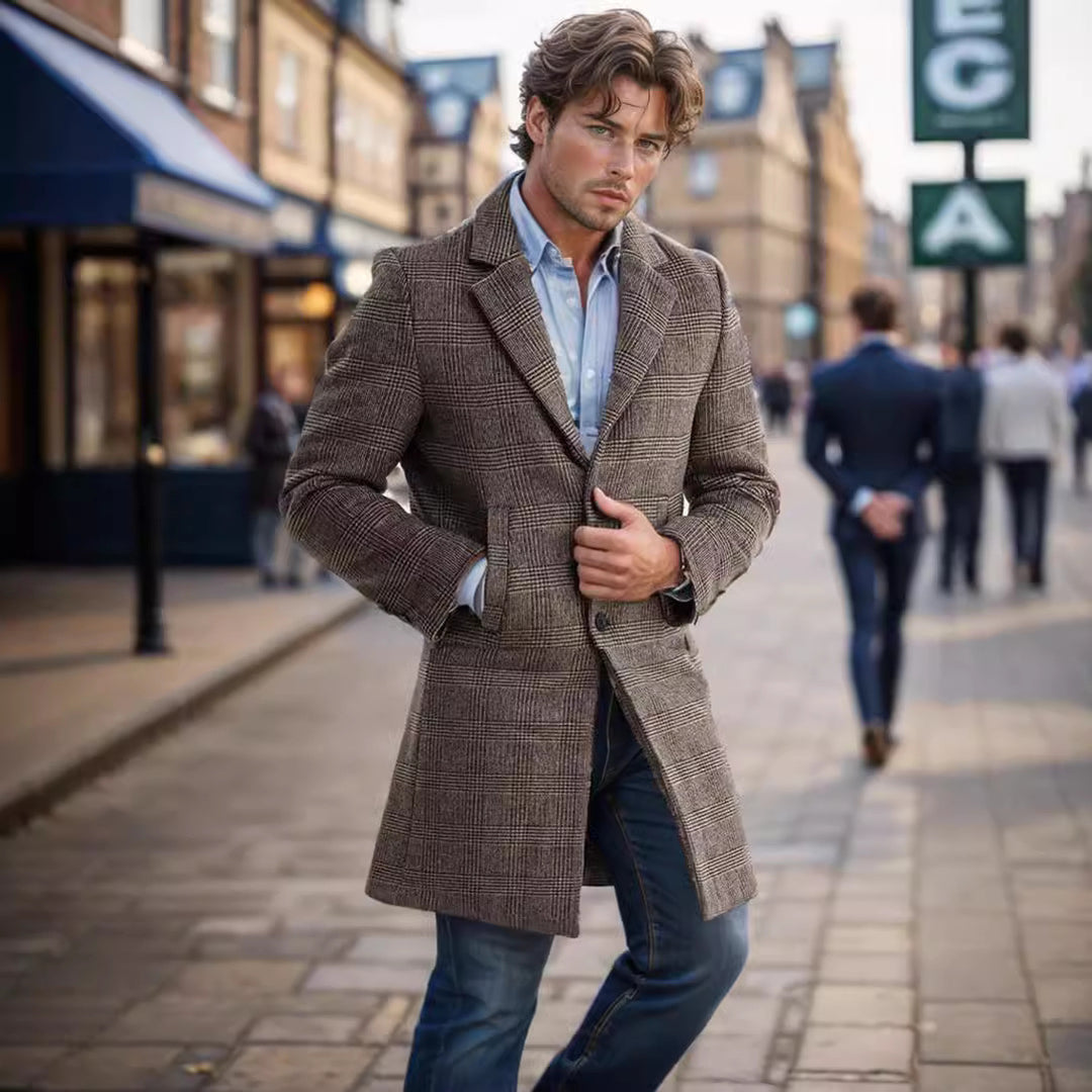Herren eleganter Kinomantel mit gezieltem Karomuster und warmem Innenfutter Heidi-Mode
