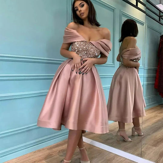 Damen Glamouröses Abendkleid mit schimmerndem Oberteil und Flügelärmeln Heidi-Mode