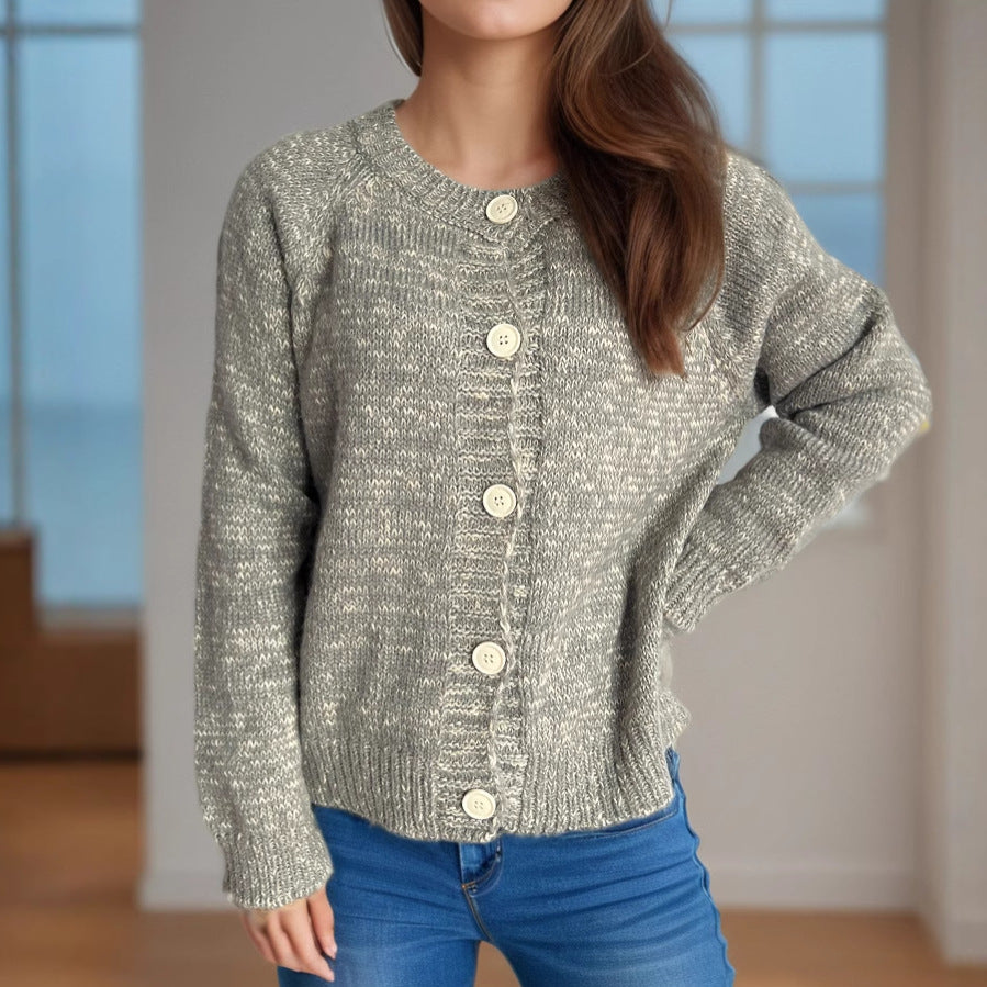 Damen lässiger Strickcardigan mit großen Knopfdetails und weichem Material Heidi-Mode