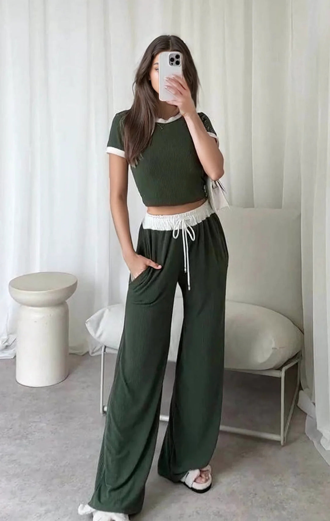 Damen lässiges Cropped Lounge-Set mit weicher Rippstruktur und bequemen Hosen Heidi-Mode