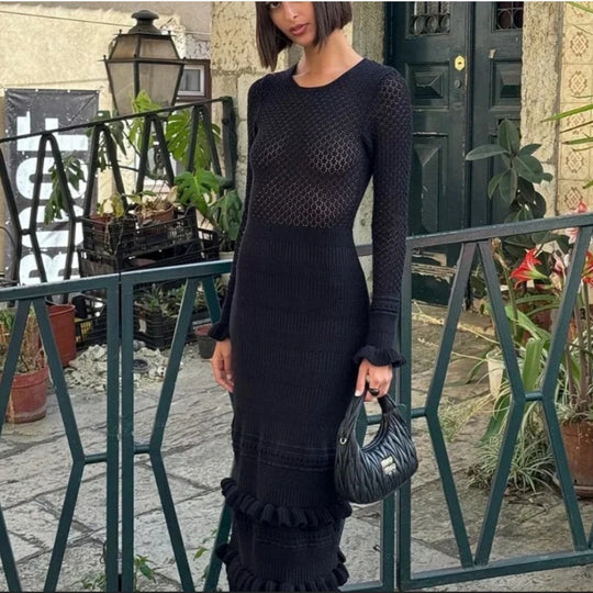 Damen Strickmaxikleid mit raffiniertem Lochmuster und kontrastierendem Streifen Heidi-Mode