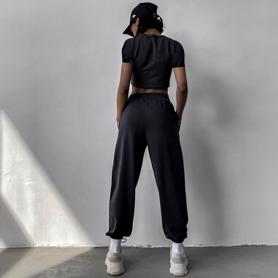 Damen sportliches Lounge-Set mit cropped Oberteil und bequemen Jogginghose Heidi-Mode