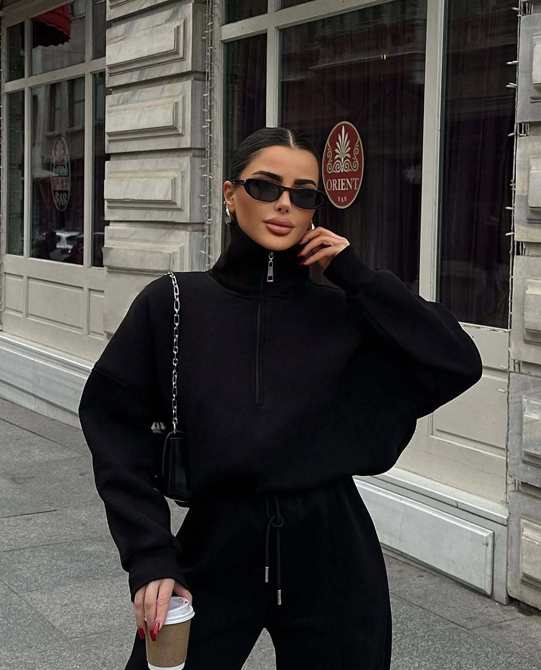 Damen bequemer Fleece-Athleisure-Anzug mit Stehkragen und Reißverschluss Heidi-Mode