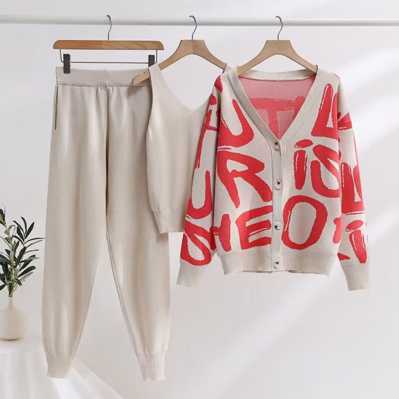 Damen gemütliches Strick-Loungewear-Set mit Dekorativem Schriftzug Heidi-Mode