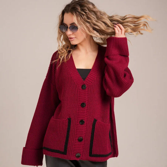 Damen Grobstrickjacke mit großen Taschen und dekorativem Knopf Heidi-Mode