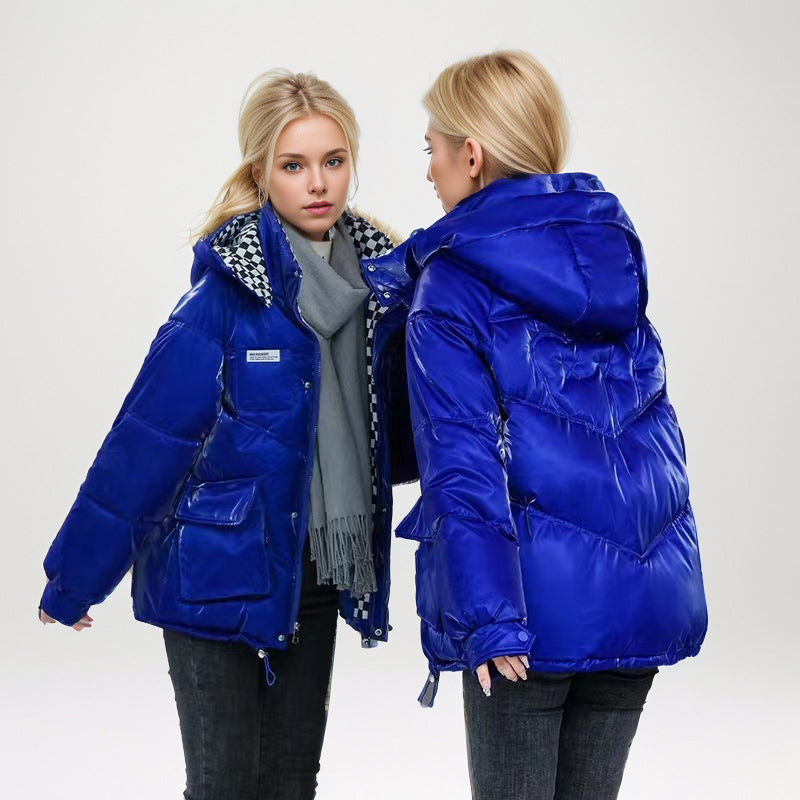 Damen modische glänzende Steppjacke mit hochschließendem Kragen und praktischen Taschen Heidi-Mode