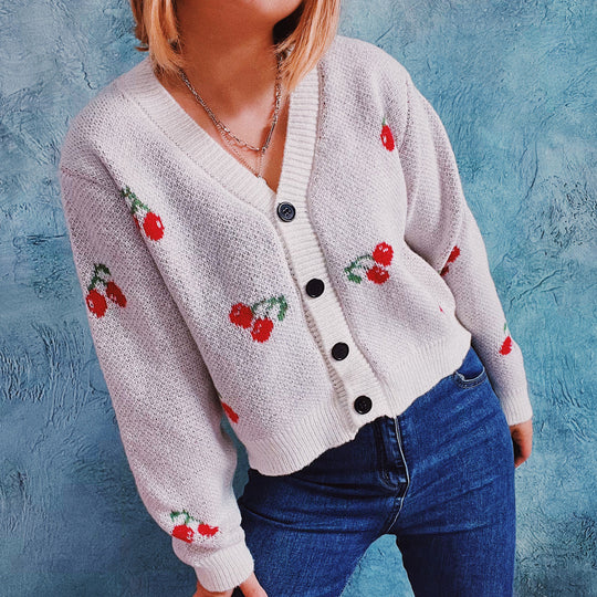 Damen Strickjacke im fröhlichen Kirschmotiv Heidi-Mode