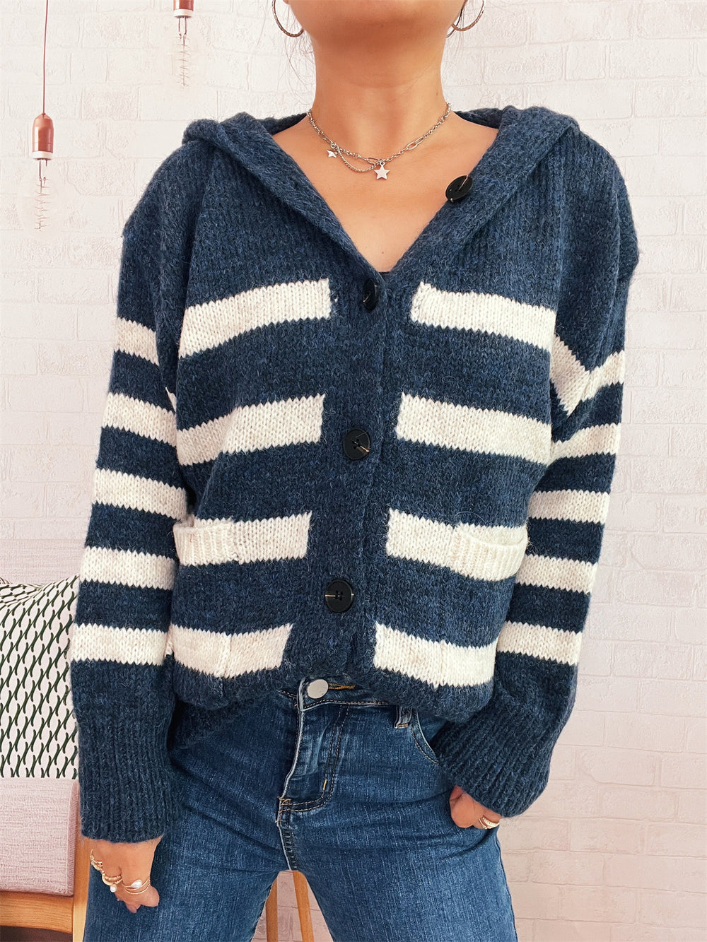 Damen oversized Strickjacke mit kontrastierenden Streifen und Kapuze Heidi-Mode