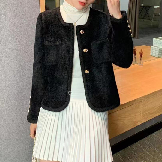 Damen Elegante Strickjacke mit goldenen Knöpfen und feiner Struktur Heidi-Mode