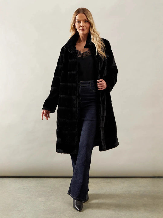 Damen Markante Kuscheljacke mit eingefasstem Gürtel Heidi-Mode